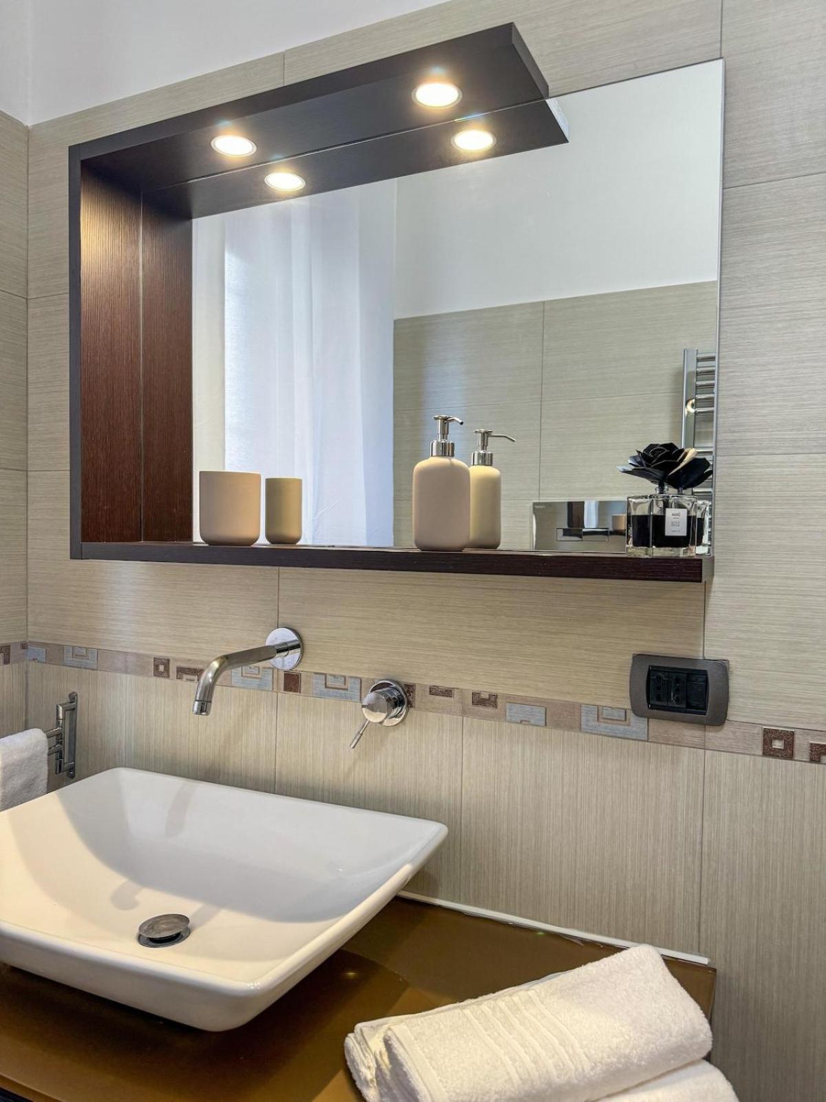 Dolce Aurelio Vicino Metro A Apartment *